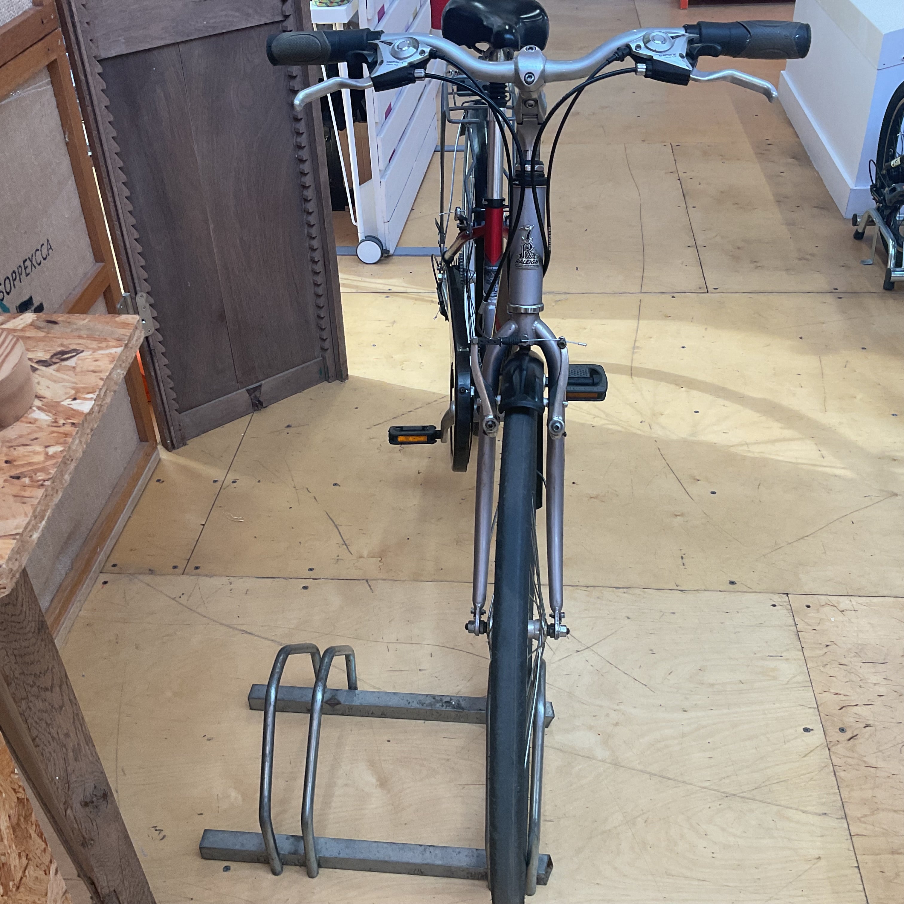 Raleigh pioneer metro silver C.2020