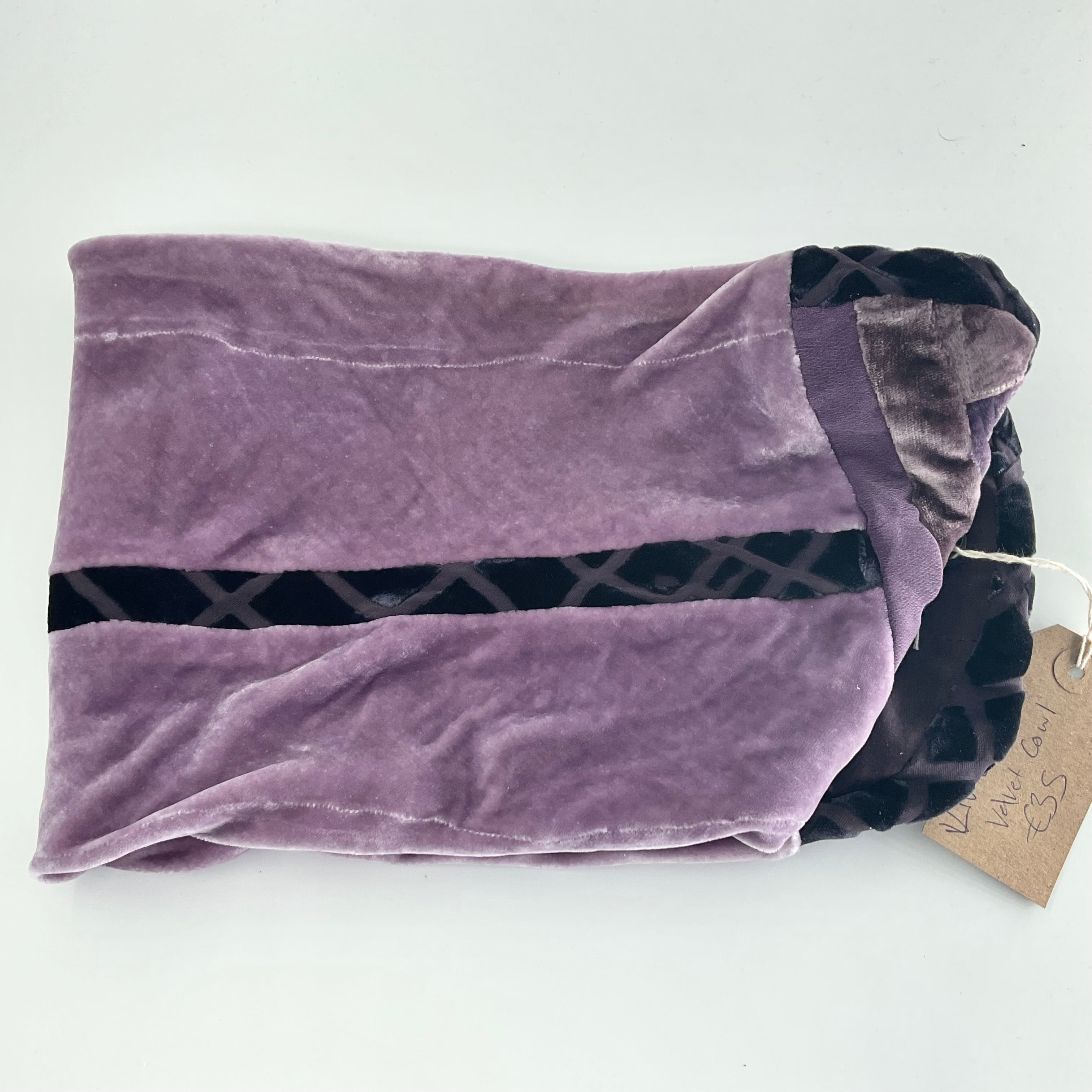 Liv Likes - Velvet Cowl