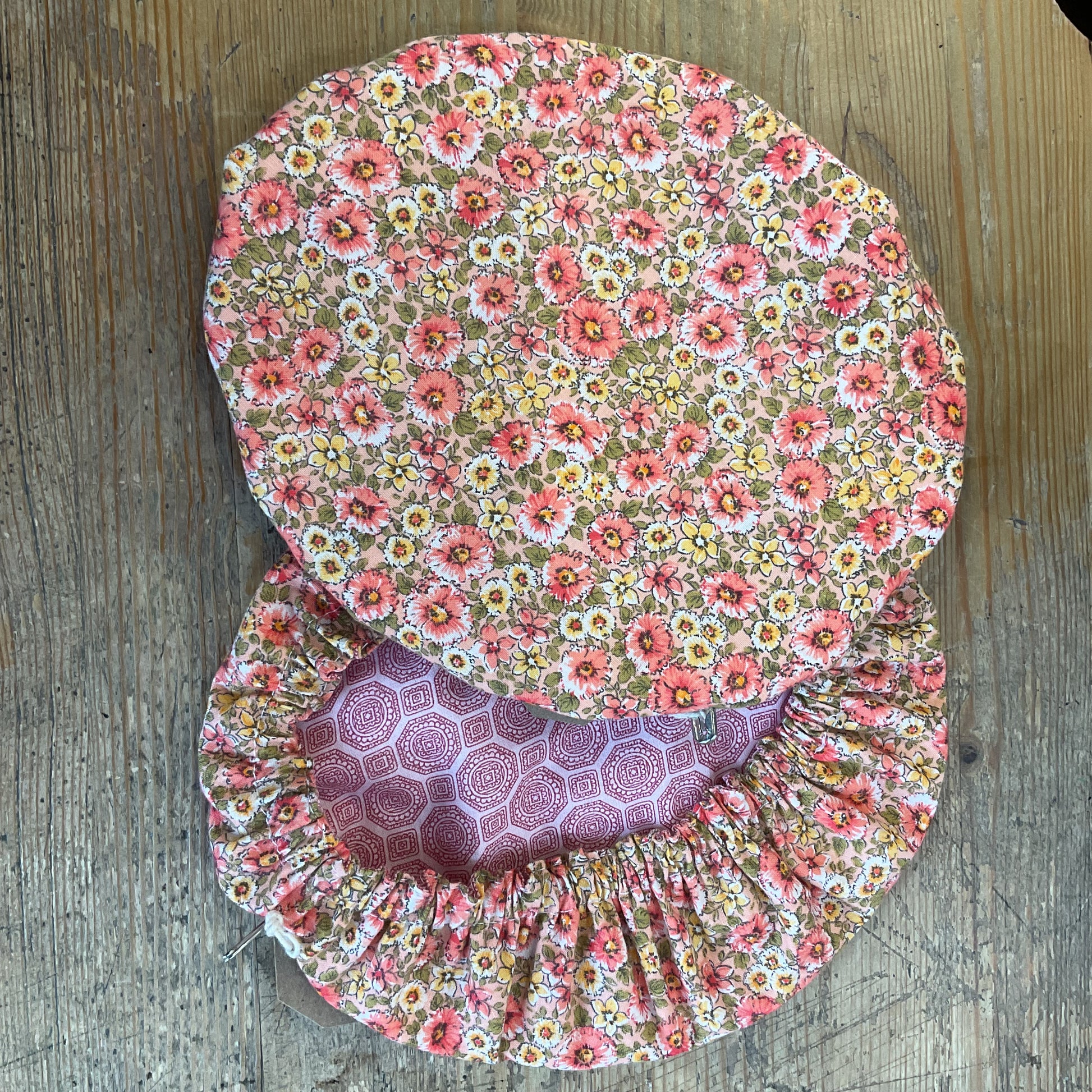  Reusable Fabric Food Covers on table